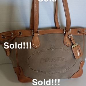 💯% Authentic Prada bag